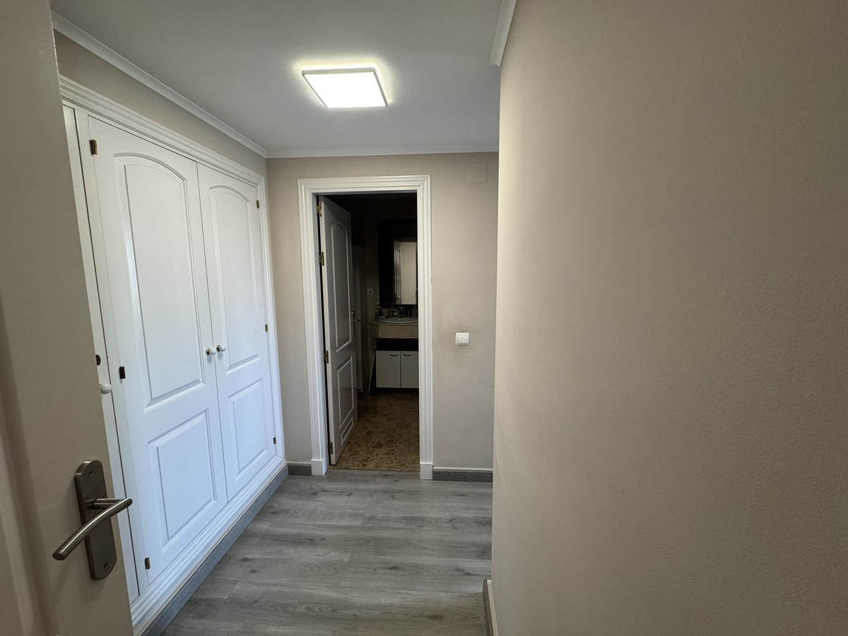 3 Bedroom Apartment for Sale in San Pedro de Alcántara — view 10