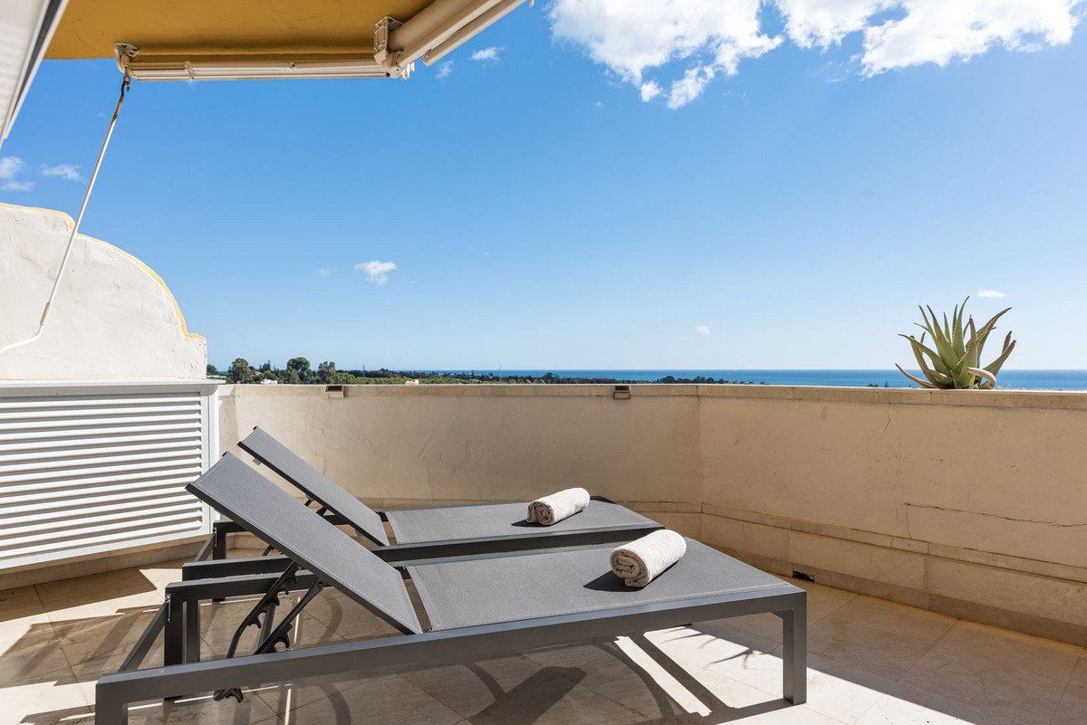 2 Bedroom Apartment for Sale in Estepona — 2