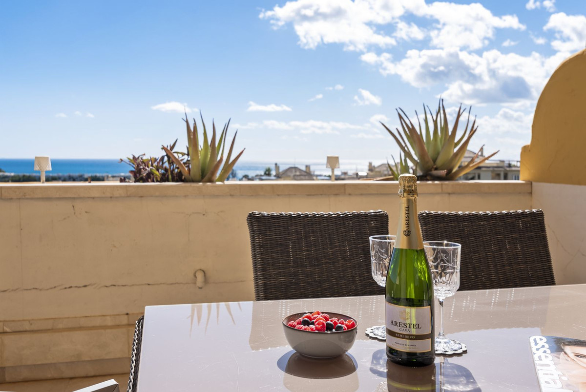 2 Bedroom Apartment for Sale in Estepona — 4