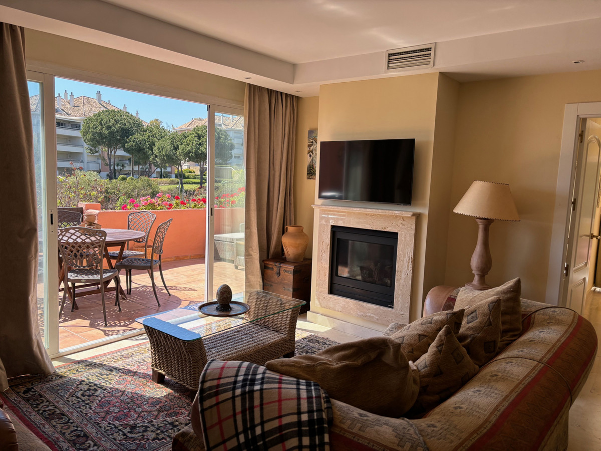 3 Bedroom Apartment for Sale in Marbella — view 10