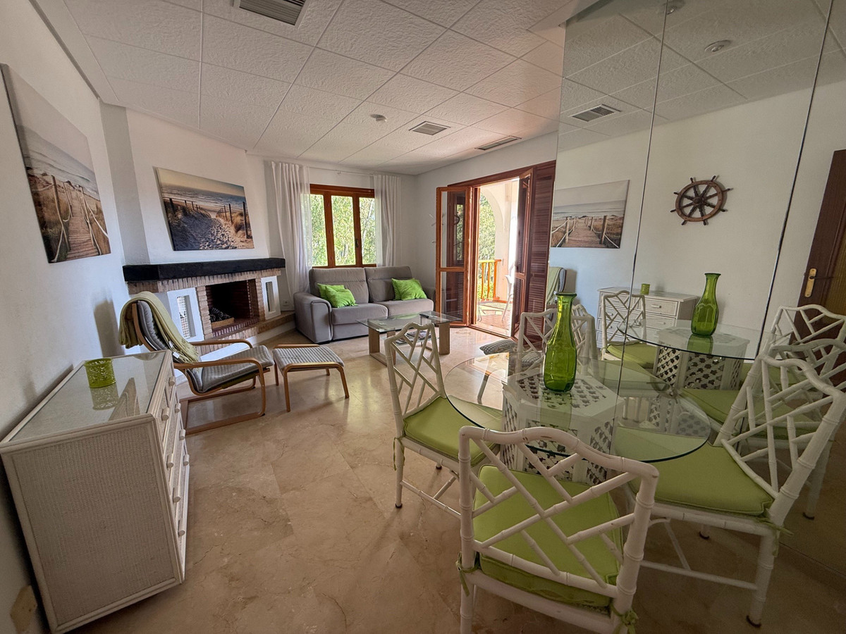 2 Bedroom Apartment for Sale in Nueva Andalucía — 3
