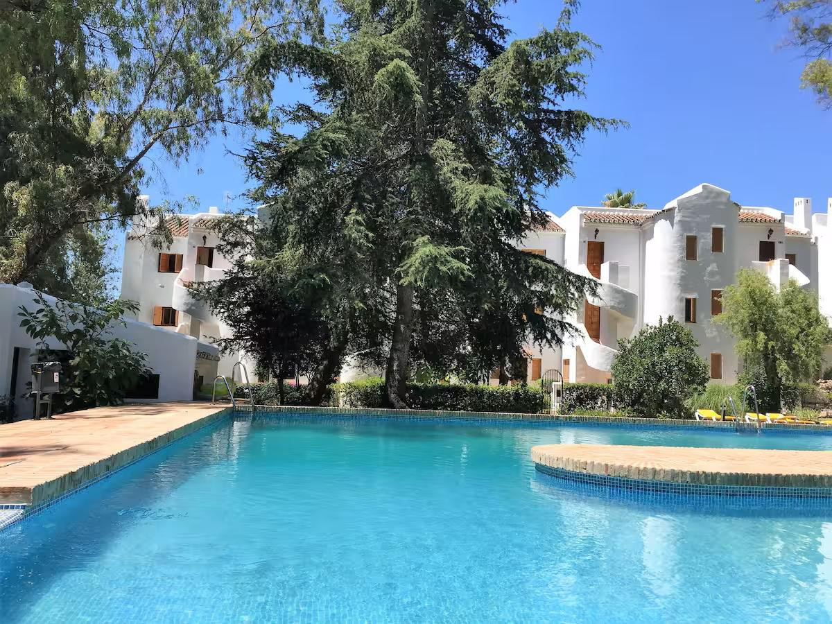 2 Bedroom Apartment for Sale in Nueva Andalucía — 4