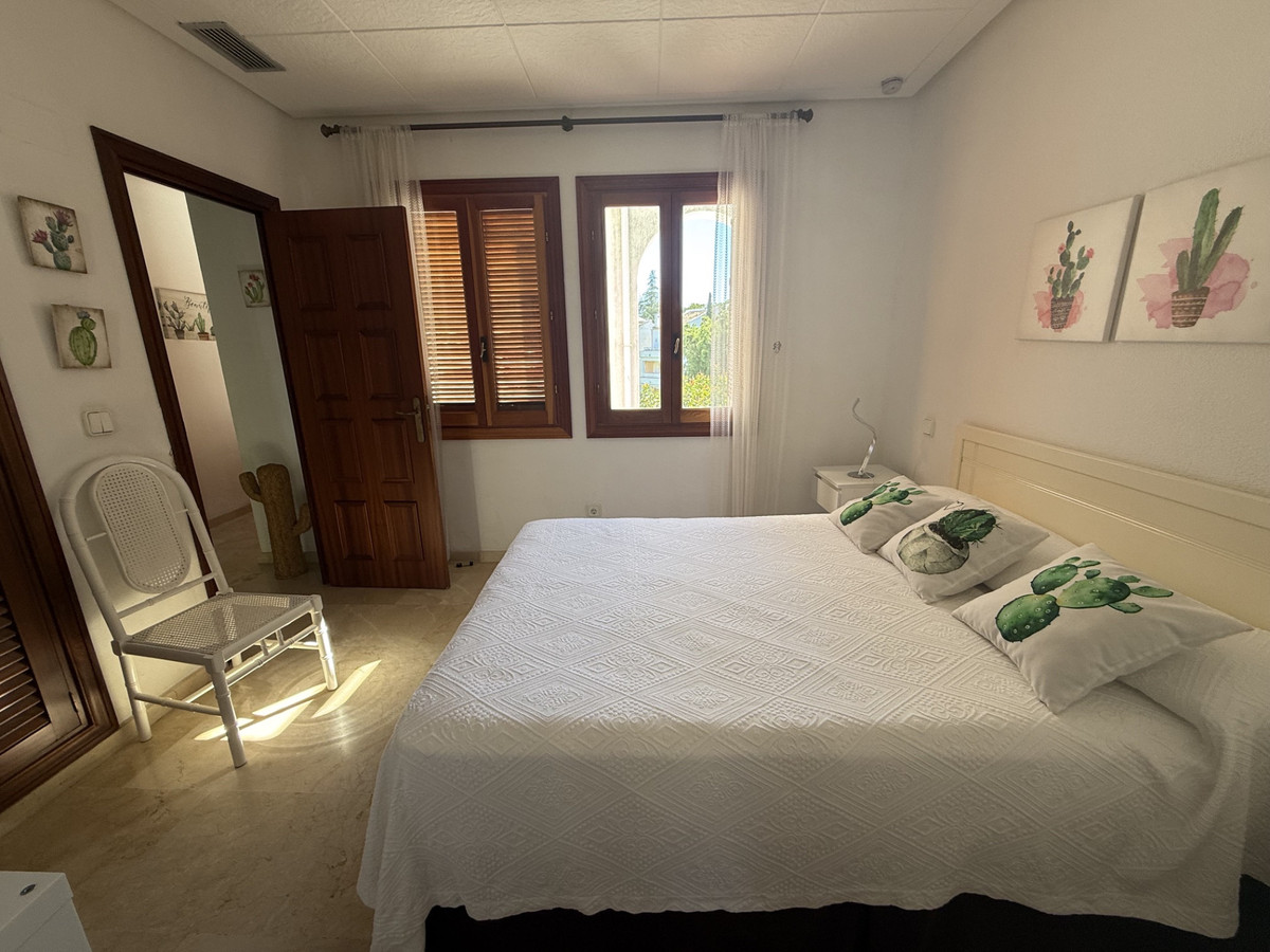 2 Bedroom Apartment for Sale in Nueva Andalucía — 5