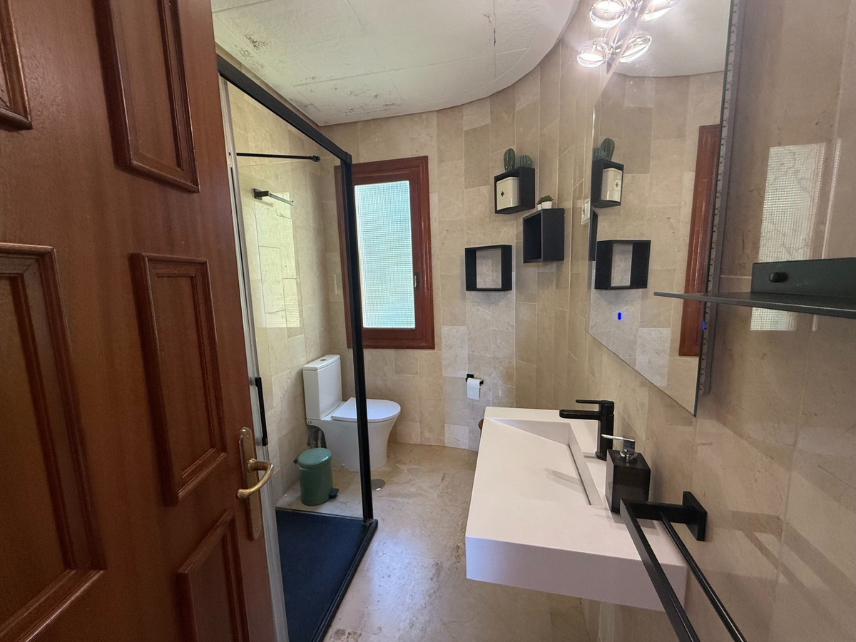 2 Bedroom Apartment for Sale in Nueva Andalucía — 7