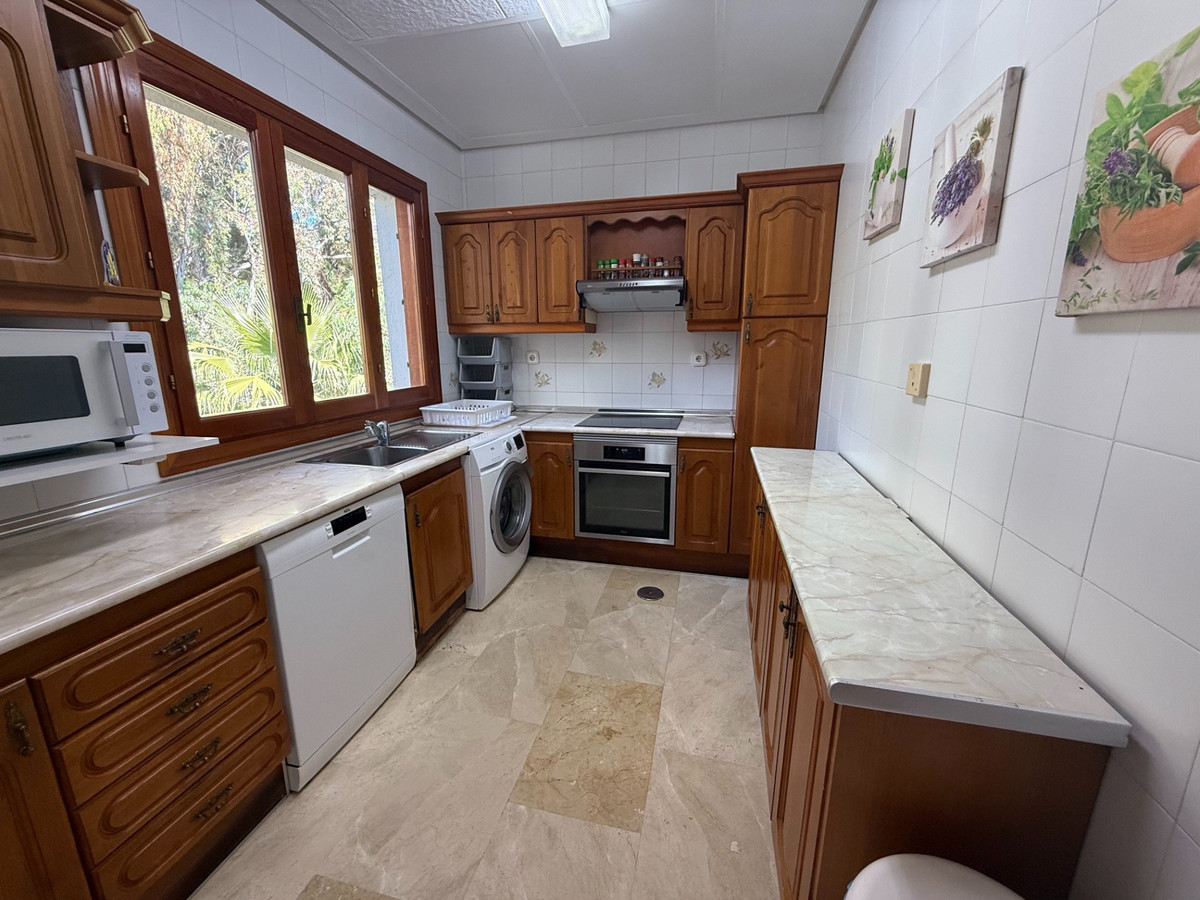 2 Bedroom Apartment for Sale in Nueva Andalucía — 9