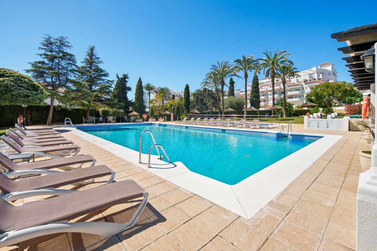 3 Bedroom Apartment for Sale in Nueva Andalucía — 3