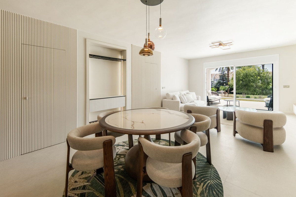 3 Bedroom Apartment for Sale in Nueva Andalucía — 6
