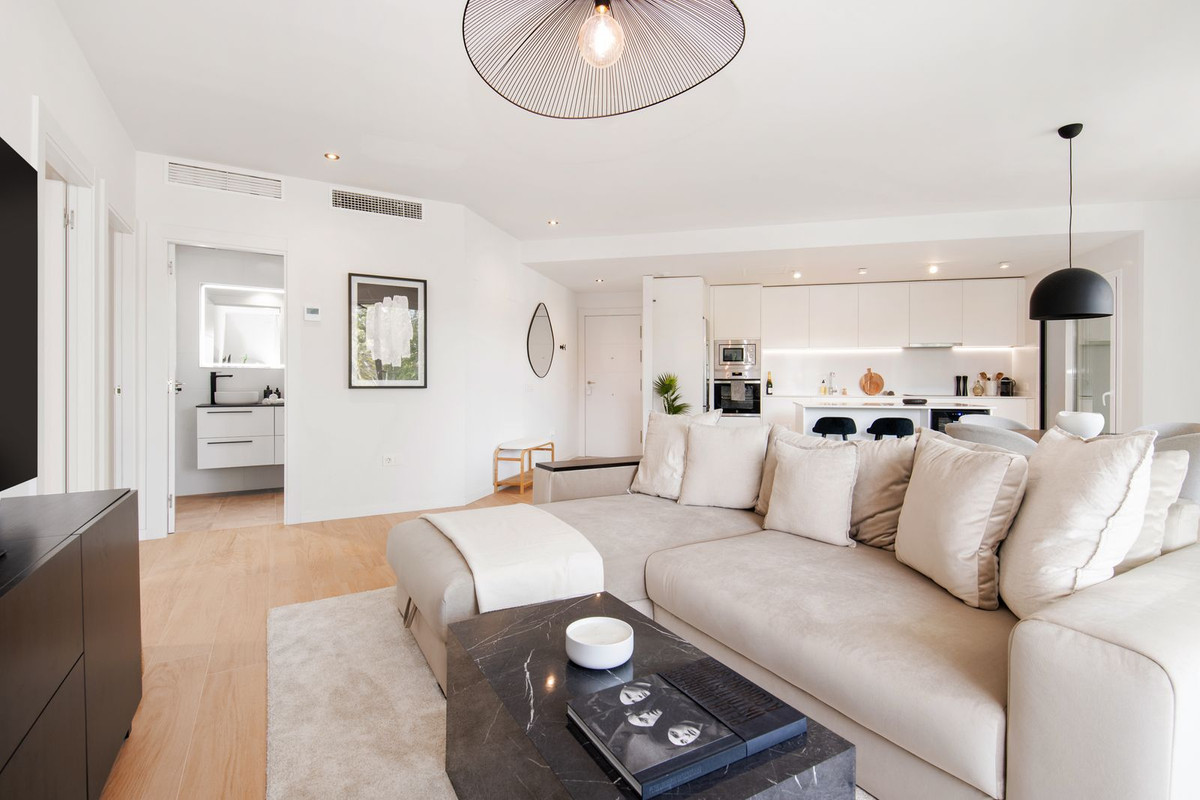 2 Bedroom Apartment for Sale in Nueva Andalucía