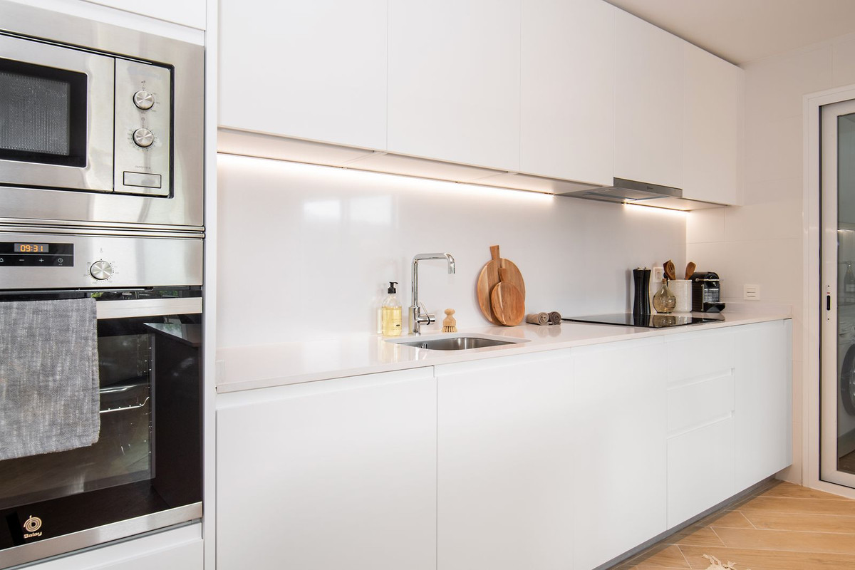 2 Bedroom Apartment for Sale in Nueva Andalucía — view 4