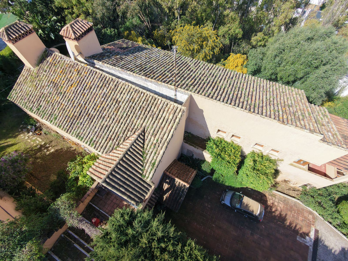 6 Bedroom Villa for Sale in Atalaya — 7