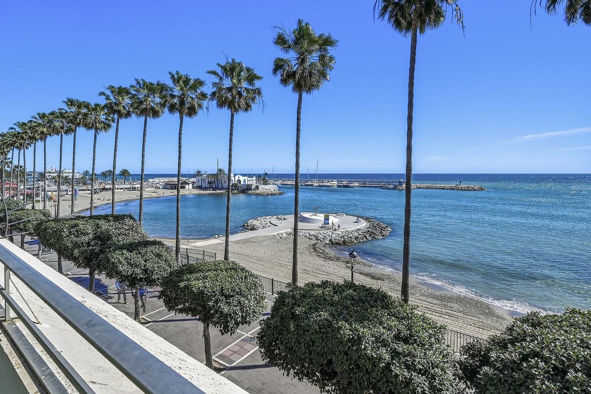 5 Bedroom Apartment for Sale in Marbella — 2