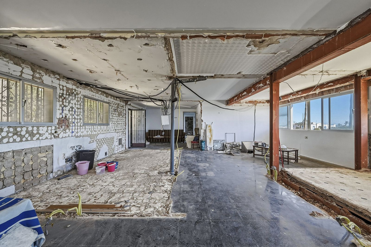 5 Bedroom Apartment for Sale in Marbella — 6