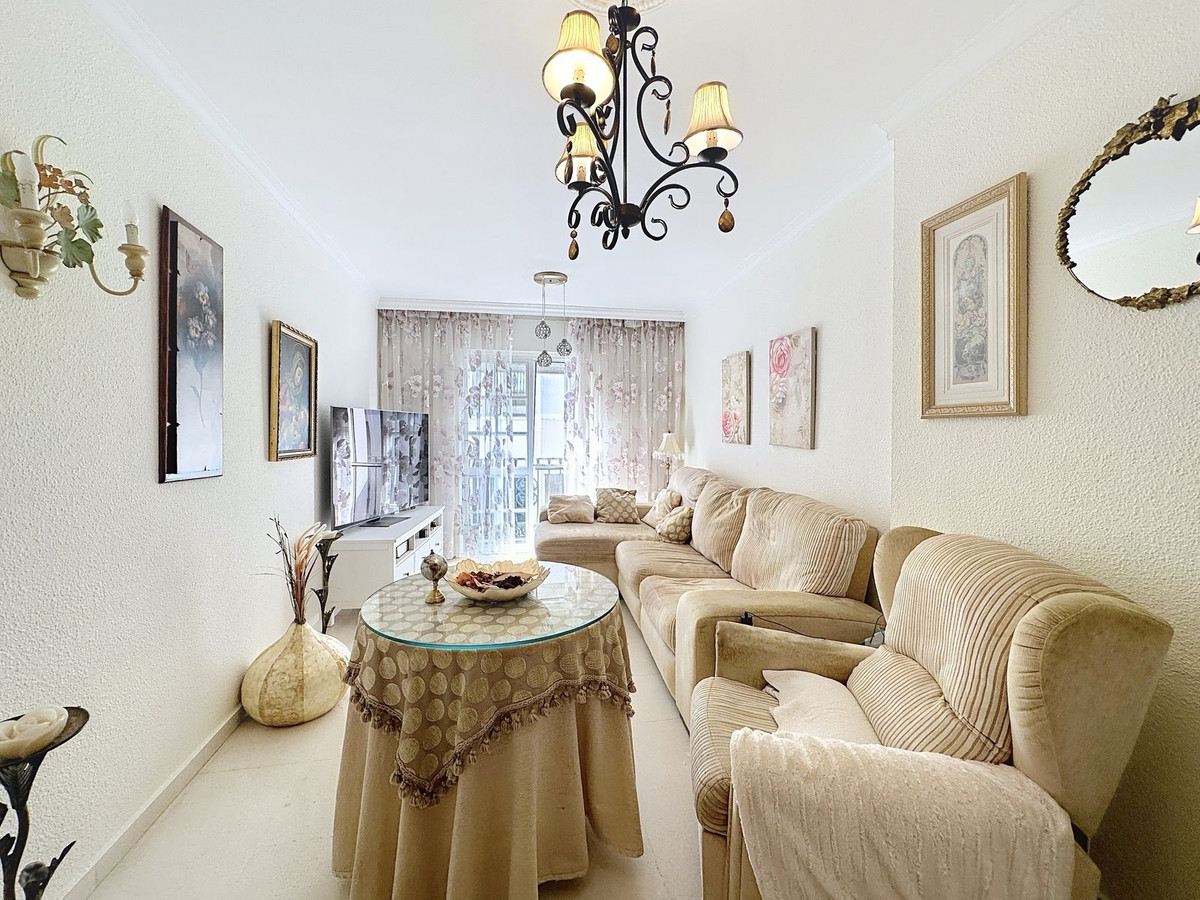 3 Bedroom Apartment for Sale in Estepona — 5