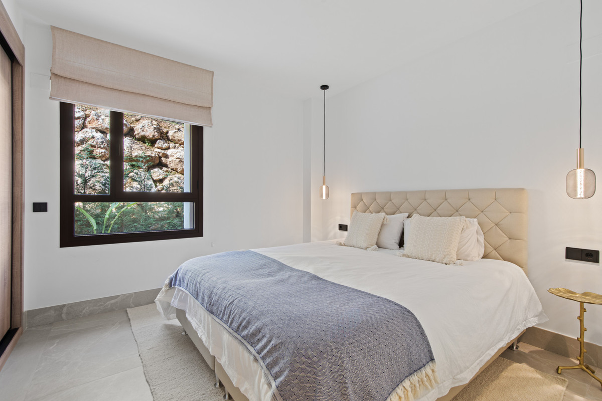 3 Bedroom Apartment for Sale in Istán — view 17