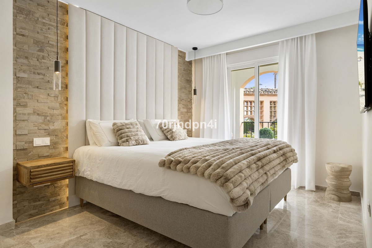 3 Bedroom Apartment for Sale in Nueva Andalucía — 7