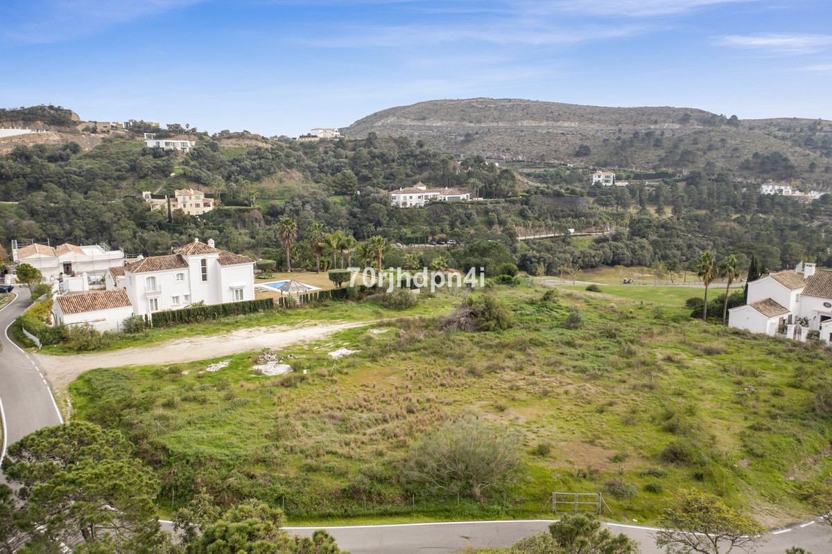3 Bedroom Plot for Sale in Benahavís — 3