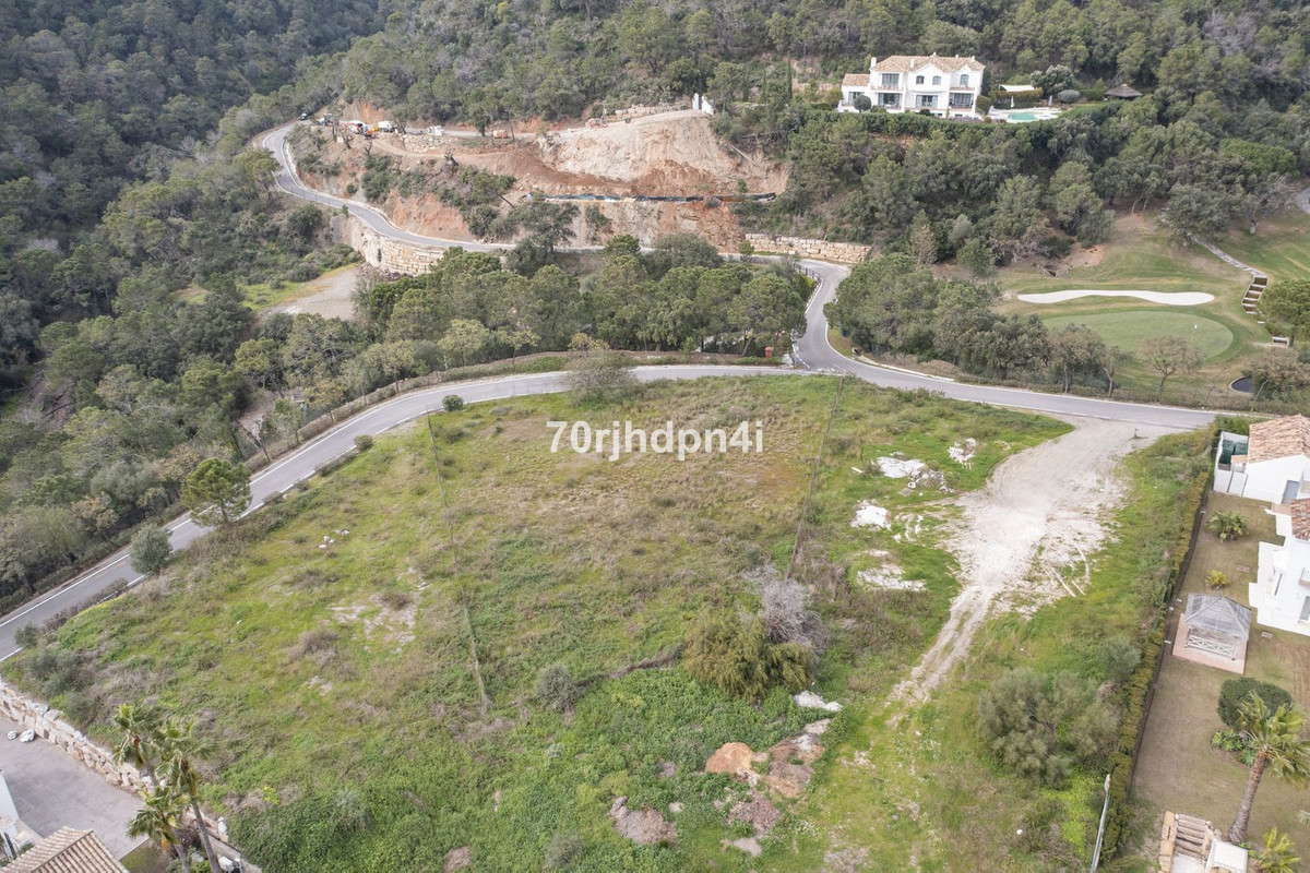 3 Bedroom Plot for Sale in Benahavís — 5