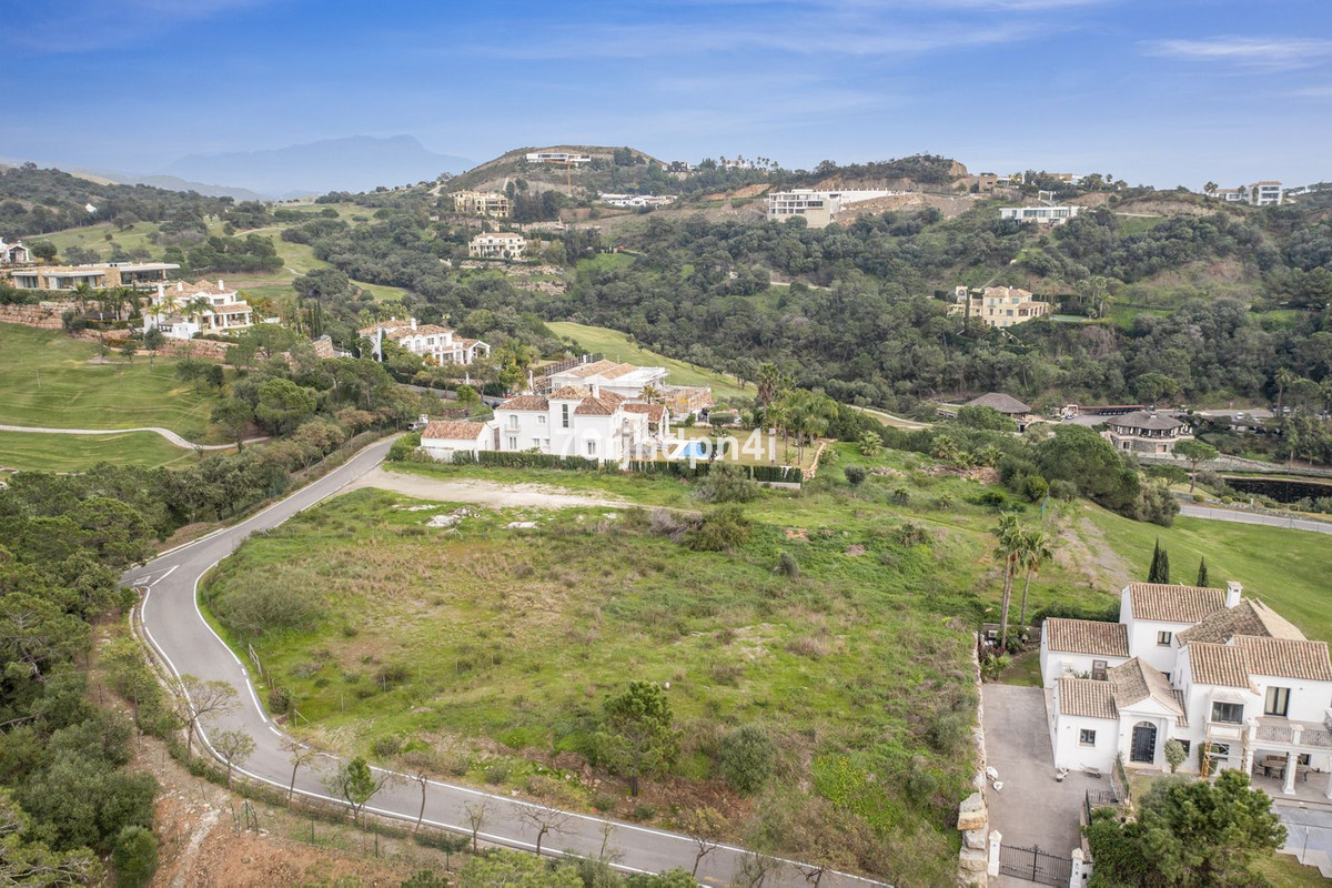 3 Bedroom Plot for Sale in Benahavís — 8