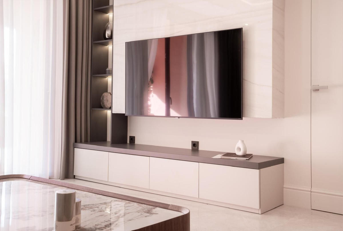 3 Bedroom Apartment for Sale in New Golden Mile — view 10