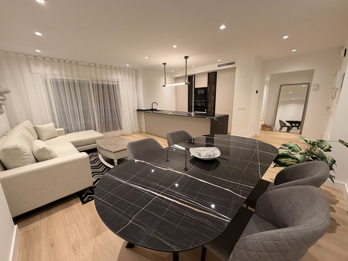3 Bedroom Apartment for Sale in Nueva Andalucía — 5