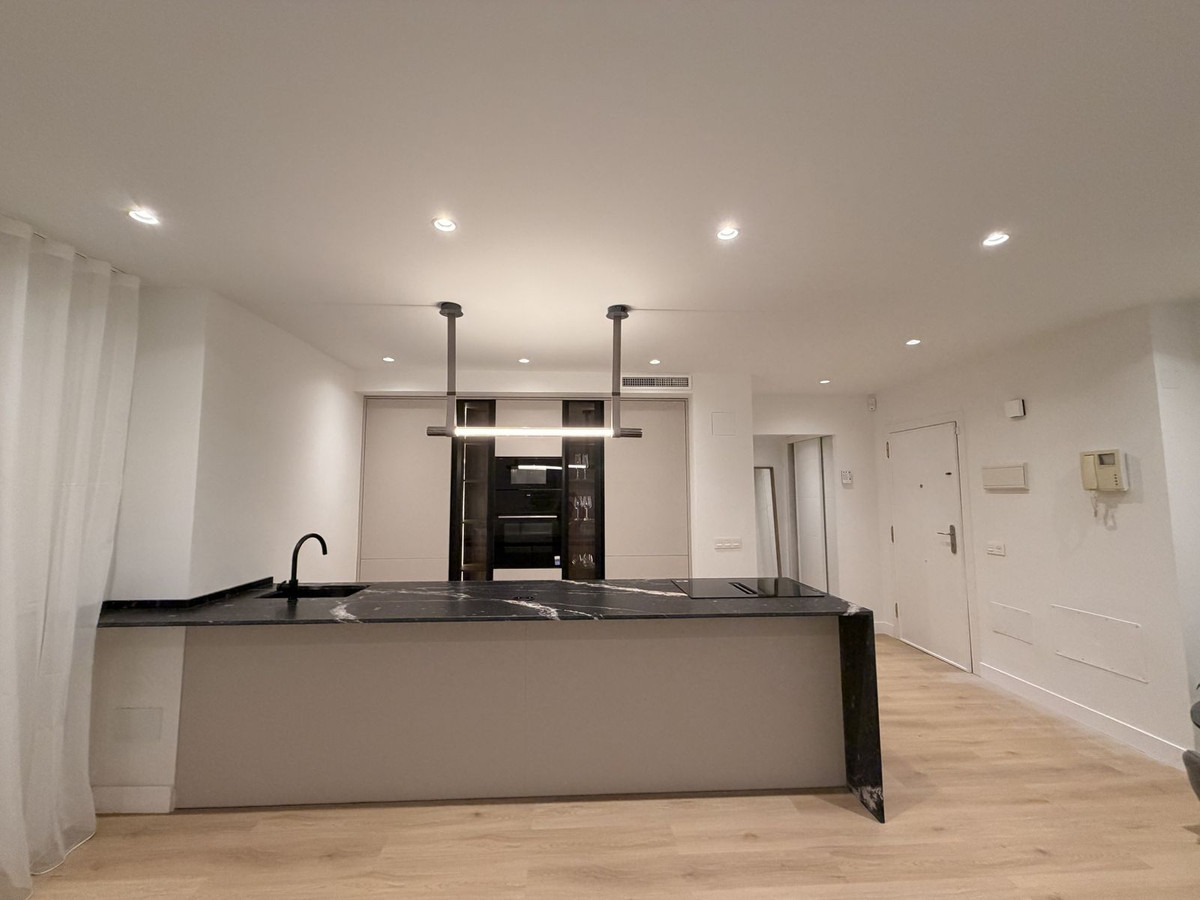 3 Bedroom Apartment for Sale in Nueva Andalucía — view 10
