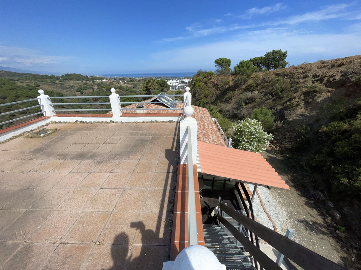 3 Bedroom Villa for Sale in Estepona — 7