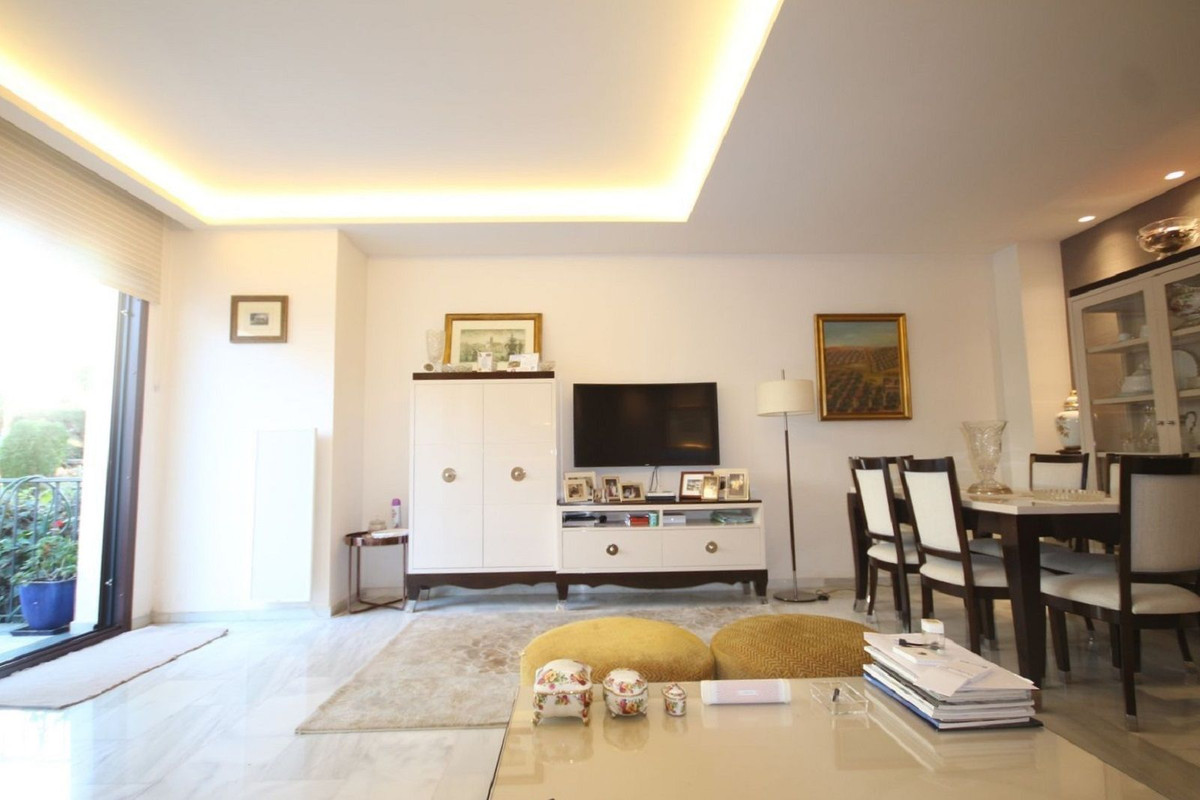 5 Bedroom Villa for Sale in Marbella — 7
