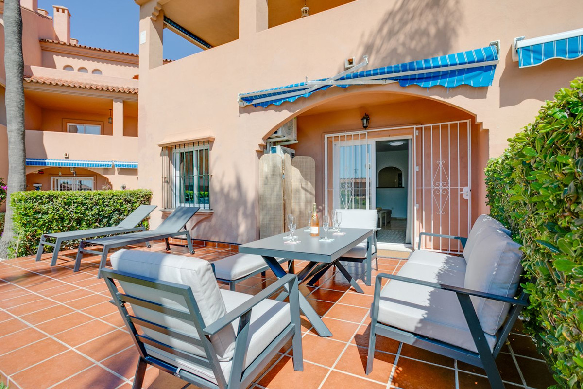 2 Bedroom Apartment for Sale in Estepona