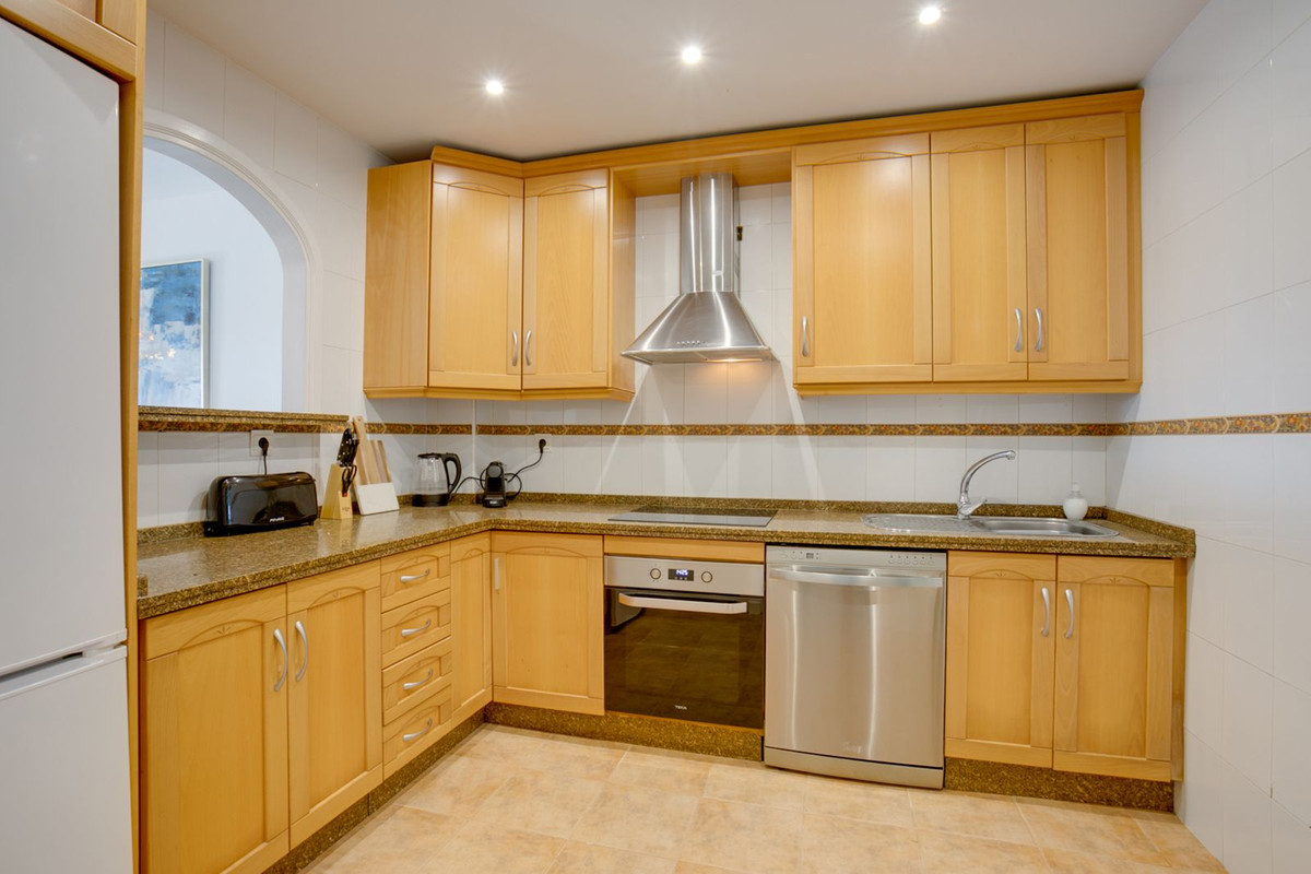 2 Bedroom Apartment for Sale in Estepona — 3
