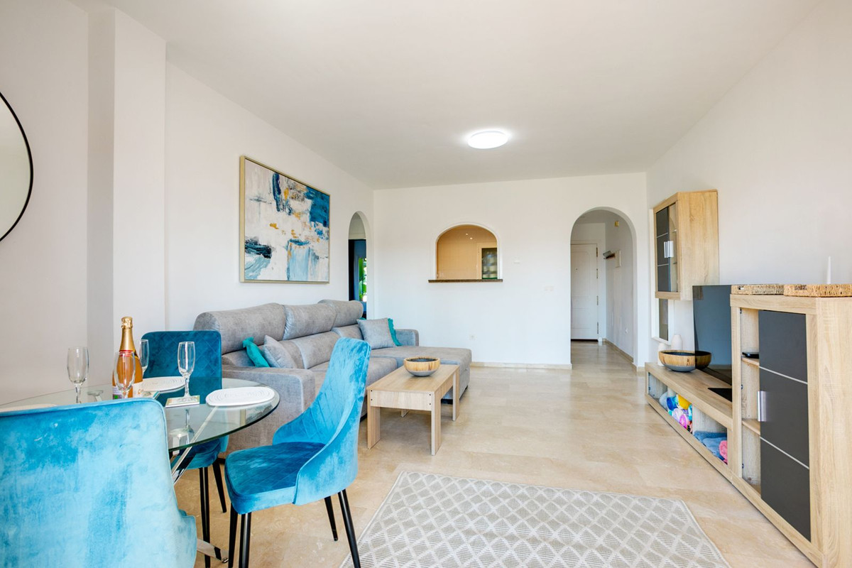 2 Bedroom Apartment for Sale in Estepona — 6