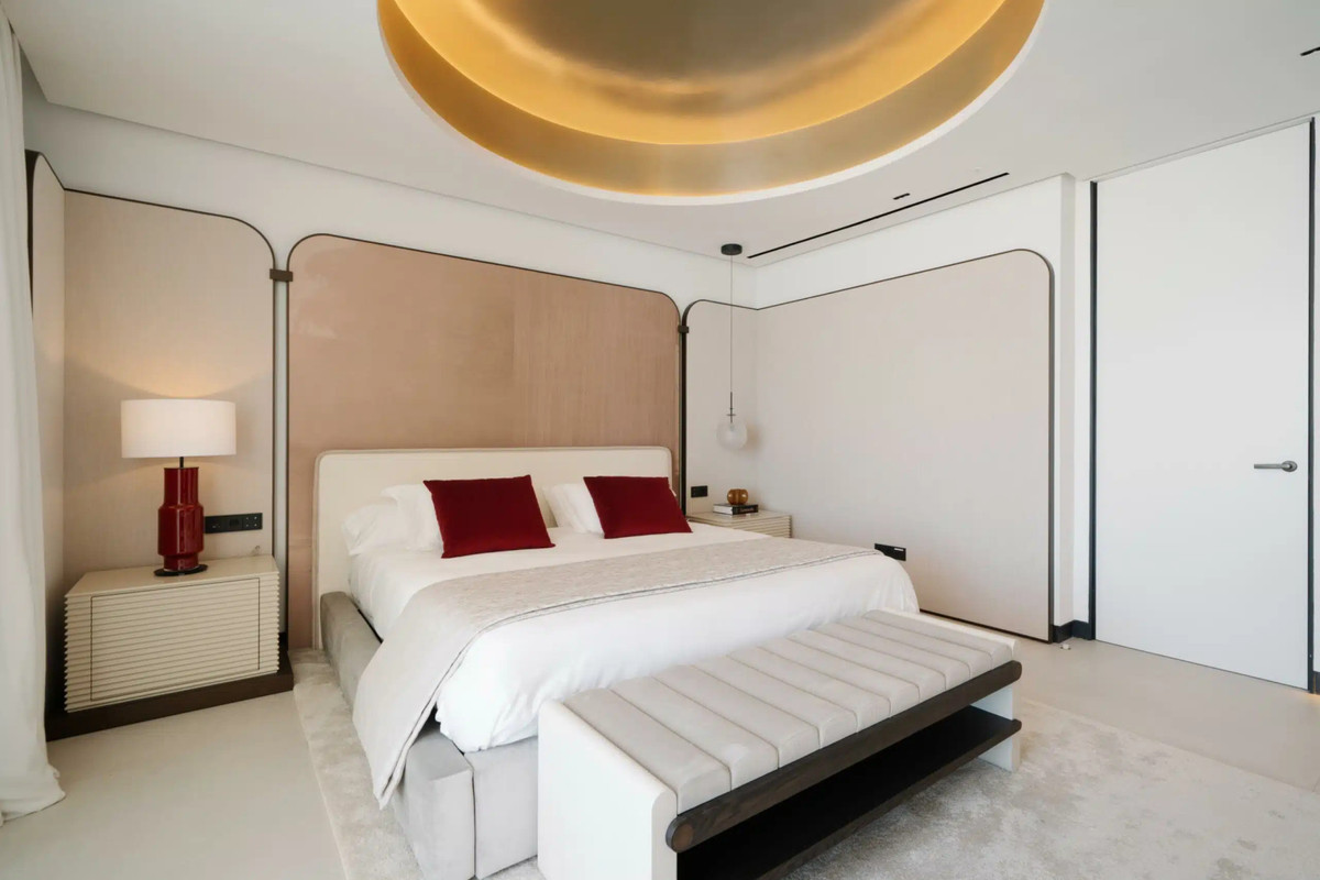 4 Bedroom Villa for Sale in Marbella — 6