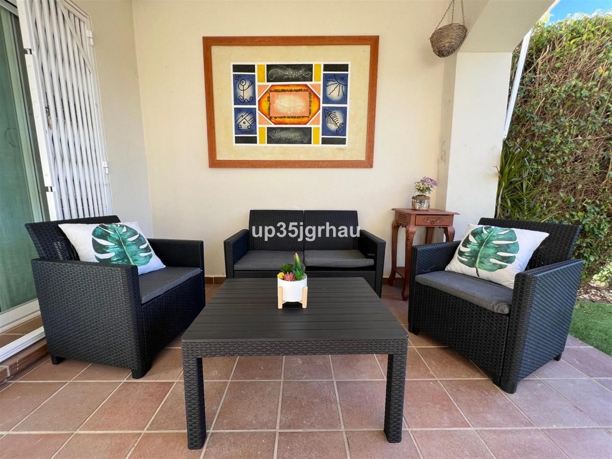 2 Bedroom Apartment for Sale in Estepona — 6