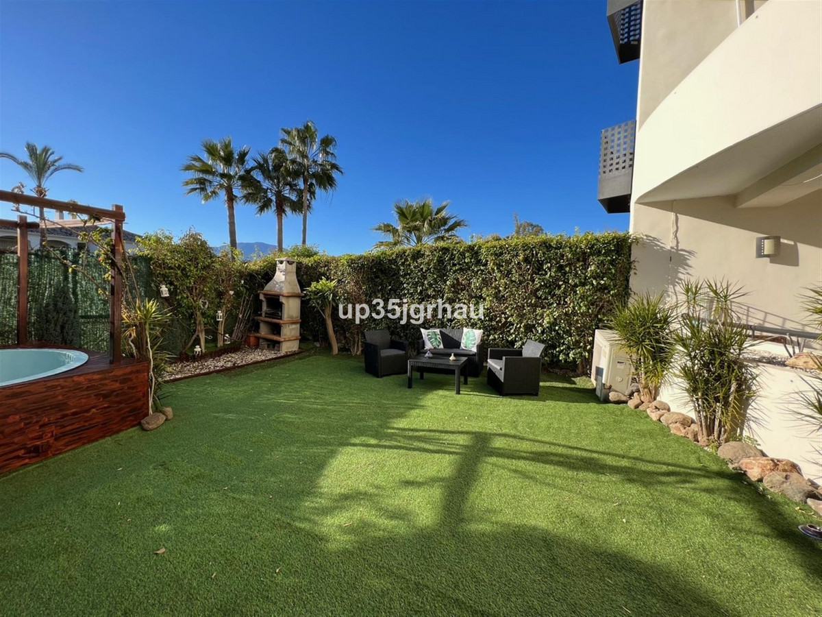2 Bedroom Apartment for Sale in Estepona — view 10