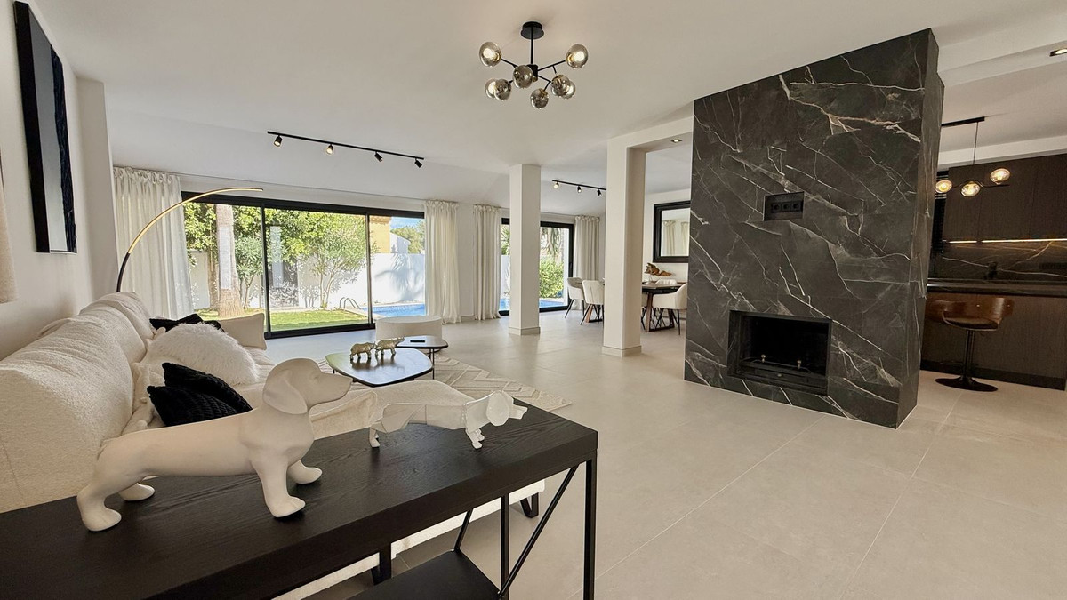 5 Bedroom Villa for Sale in Nueva Andalucía — view 10