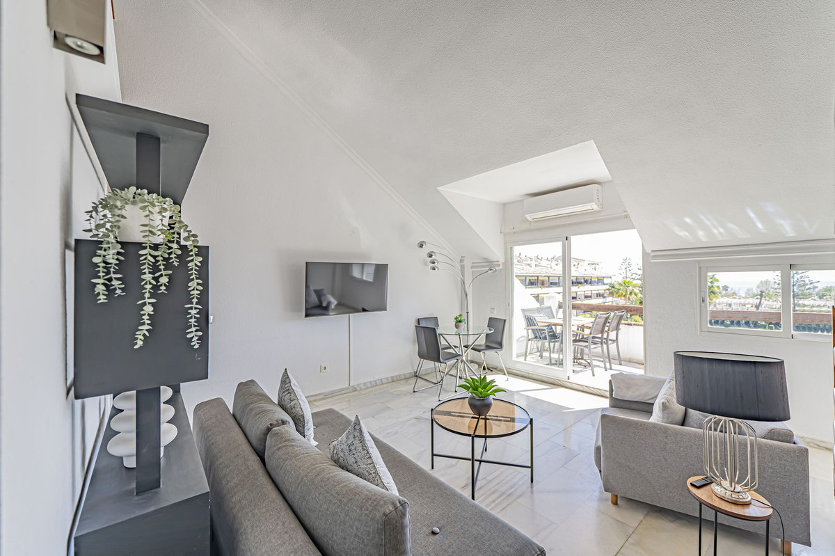 2 Bedroom Apartment for Sale in The Golden Mile — 5