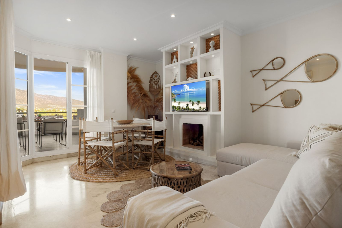 2 Bedroom Apartment for Sale in Nueva Andalucía — 3