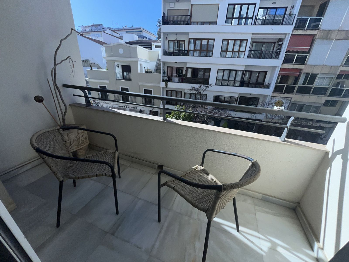 2 Bedroom Apartment for Sale in Estepona