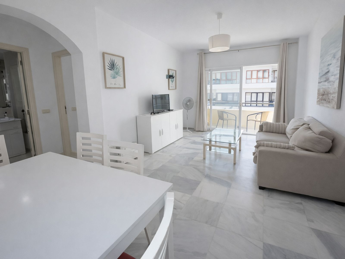 2 Bedroom Apartment for Sale in Estepona — 3