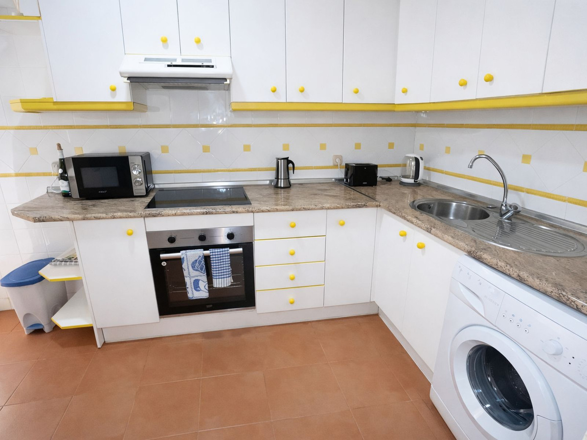 2 Bedroom Apartment for Sale in Estepona — 5