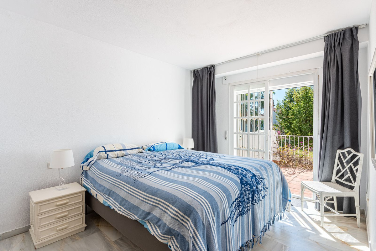 4 Bedroom Villa for Sale in Atalaya — view 10