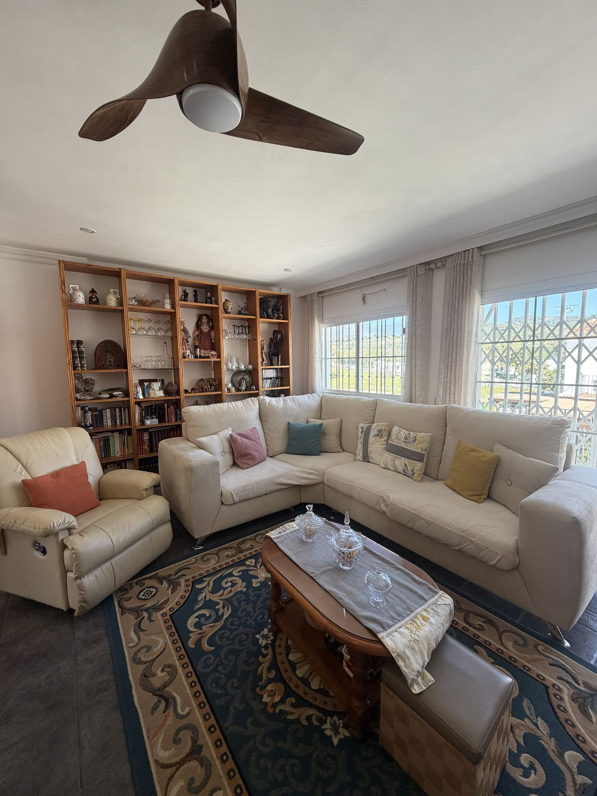 3 Bedroom Villa for Sale in Estepona — 2