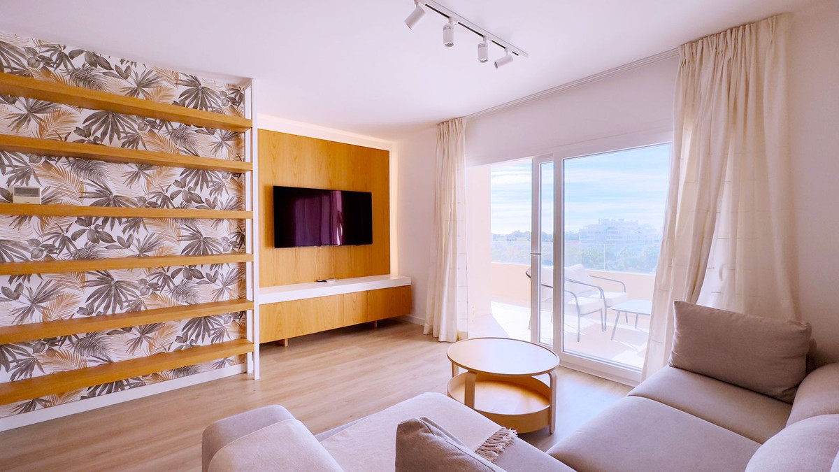 3 Bedroom Apartment for Sale in La Campana — 6