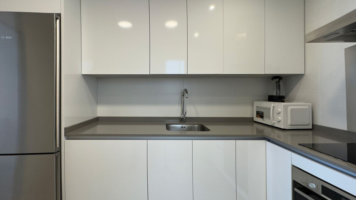 3 Bedroom Apartment for Sale in La Campana — 9