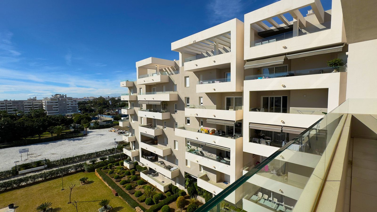 3 Bedroom Apartment for Sale in La Campana — view 10
