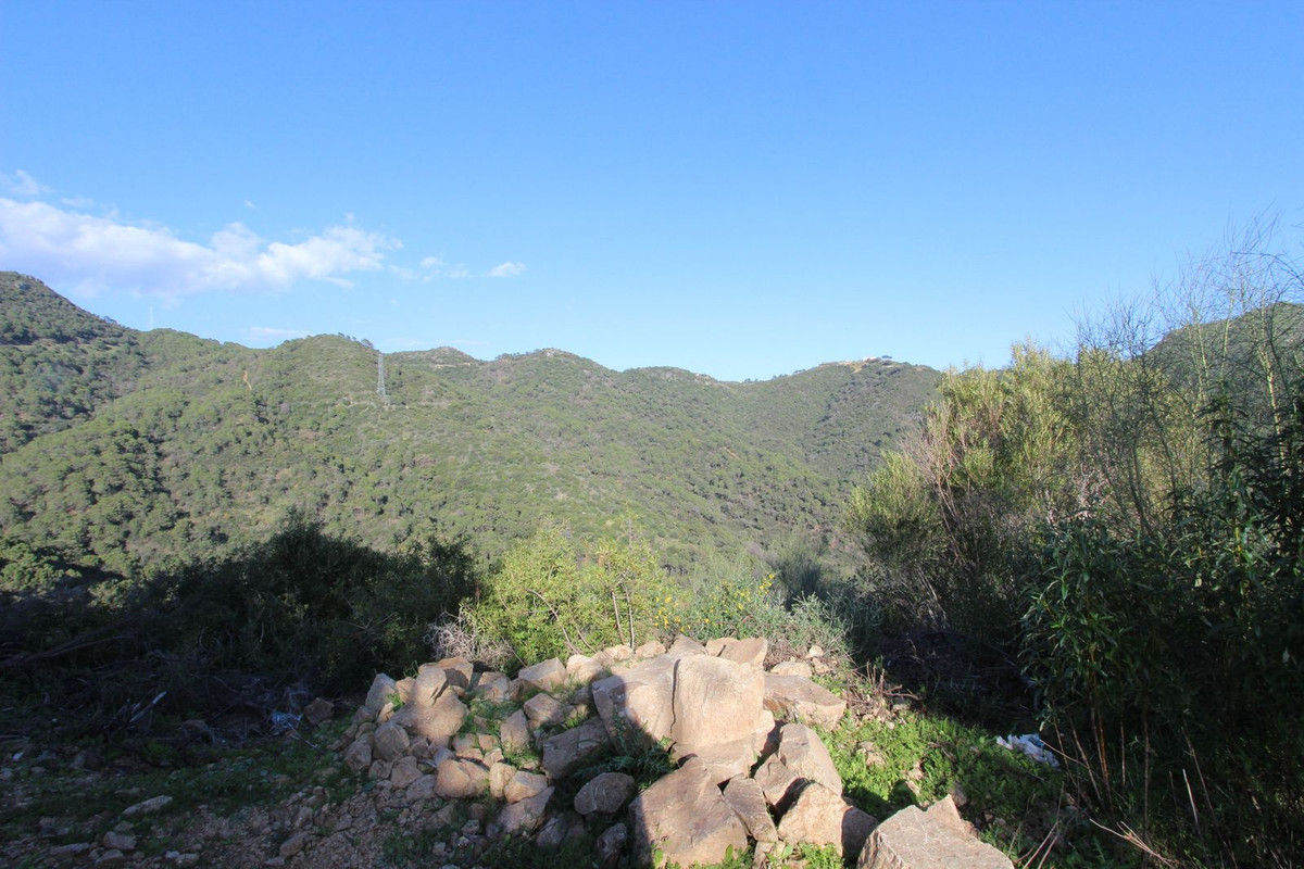 Plot for Sale in Benahavís — view 10