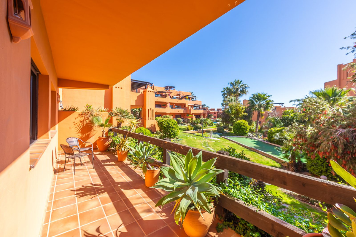 2 Bedroom Apartment for Sale in Estepona — 3