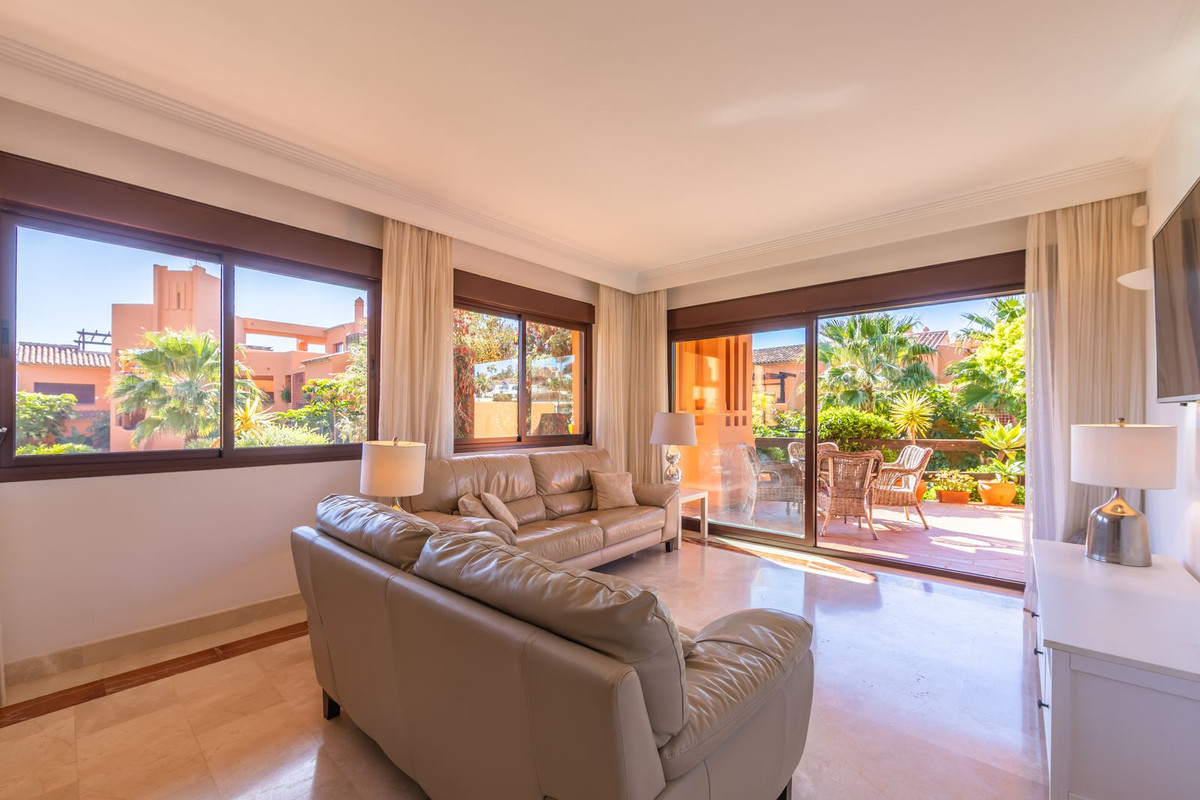 2 Bedroom Apartment for Sale in Estepona — 5