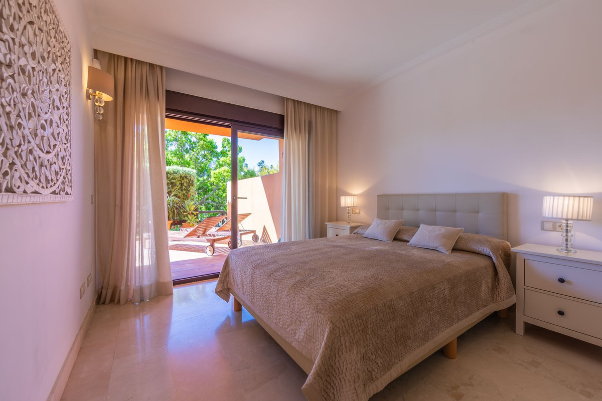 2 Bedroom Apartment for Sale in Estepona — 6