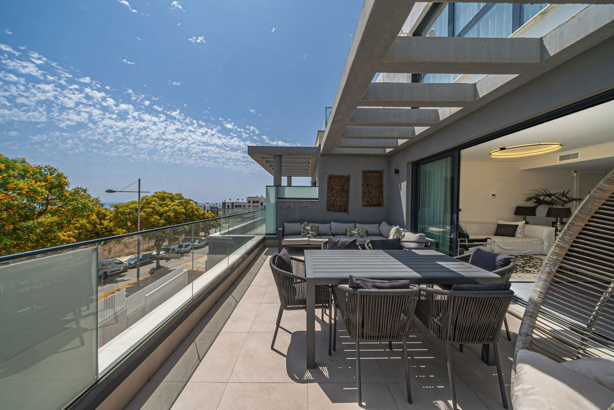 3 Bedroom Apartment for Sale in Estepona