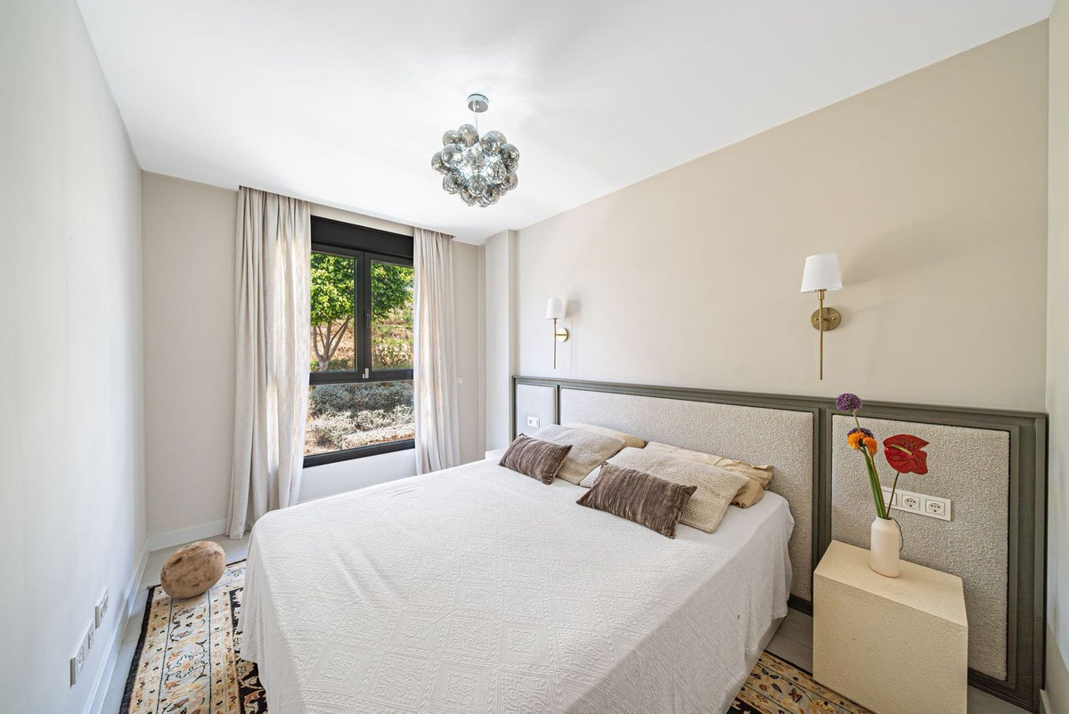 3 Bedroom Apartment for Sale in Estepona — 3